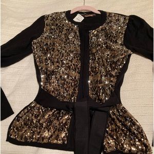 (Nwt) Beautiful sequined Robert Cavalli sweater pristine condition